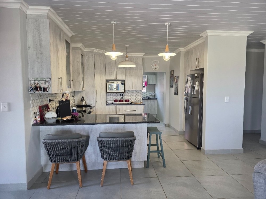 3 Bedroom Property for Sale in Dana Bay Western Cape